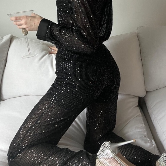 Black Sequin High-Waisted Mesh Pants - Picture 4 of 8